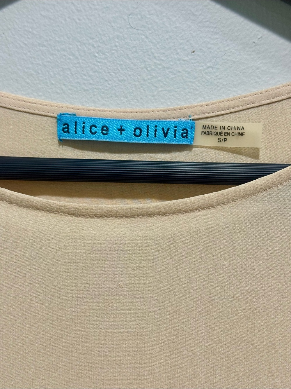 Alice + Olivia Peach Silk Open Back Sleeveless Blouse Top S - Picture 4 of 6